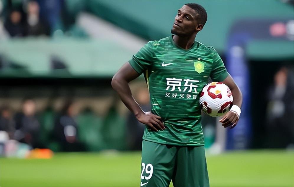 官方网站入口-国安队想跟这位中卫解约，球员经纪人为何却一言不发，引发热议